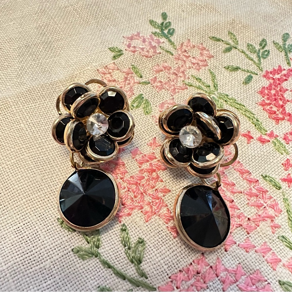 Black Flower Drop Earrings with Gold Trim – Post Back Costume Jewelry